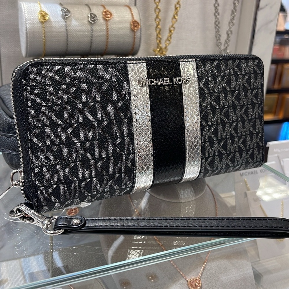 Michael Kors Jet Set Travel Large Signature Logo and Metallic Continental Wallet